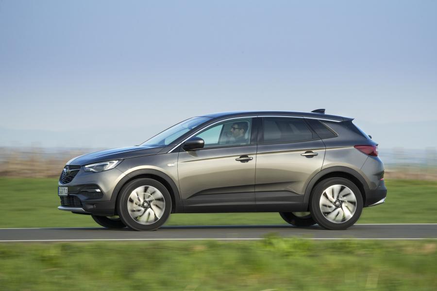  Opel Grandland X Turbo 2017 года  (фото 19 из 24)